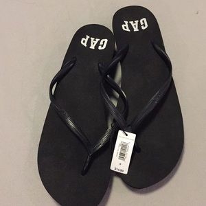 Gap flip flops!  Size 9 Black